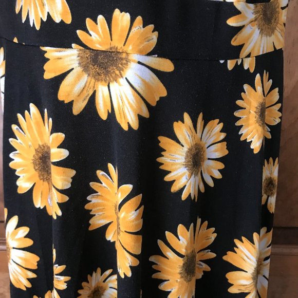 MS Basic Black w/Golden Yellow & White Sunflowers Dress Large - Picture 4 of 14